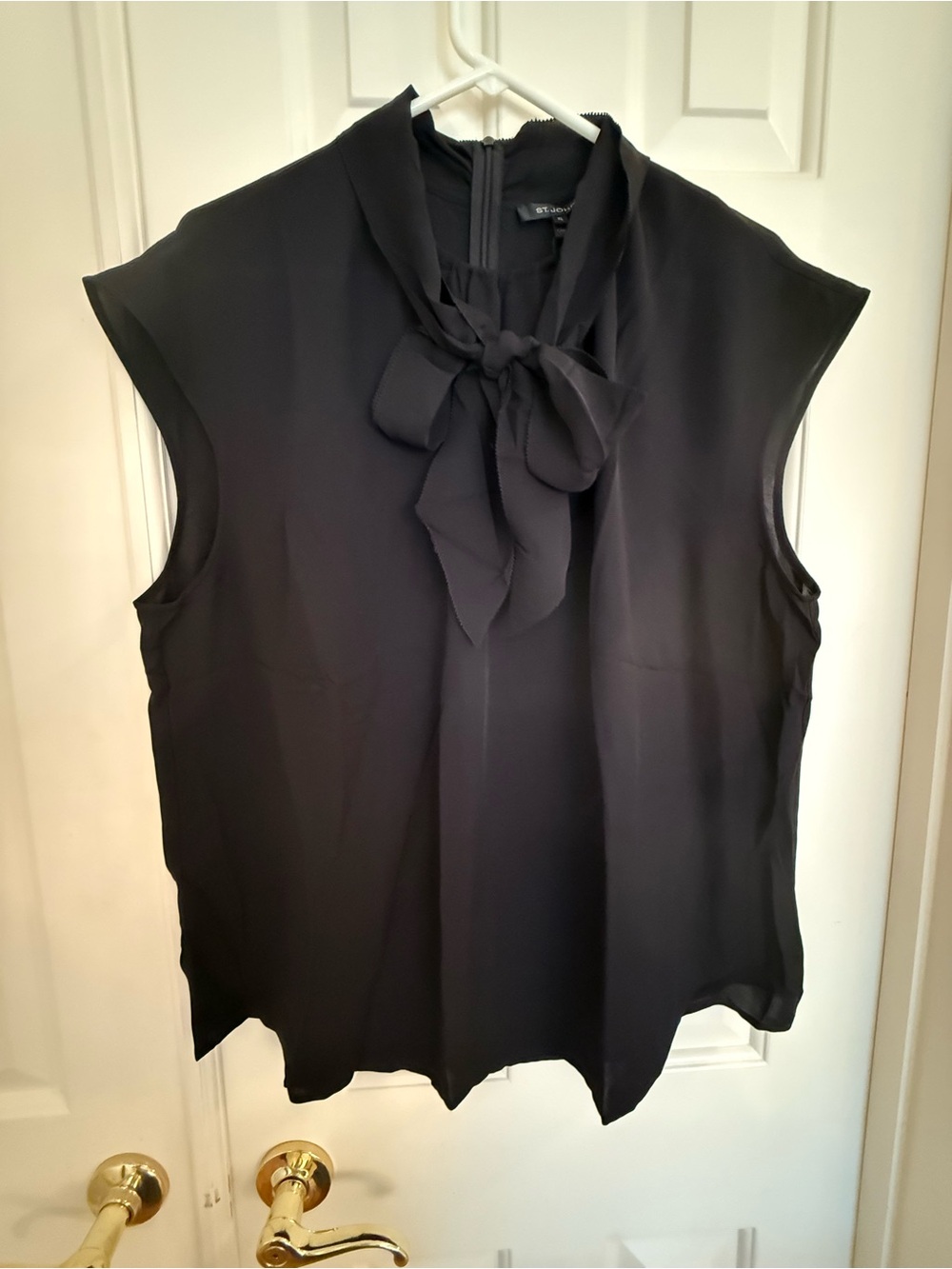 St. John Black Sleeveless Bow-Neck Blouse